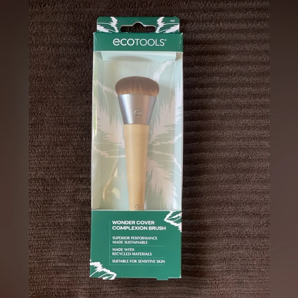 Makeup Brush, Wonder Cover Complexion Brush — EcoTools